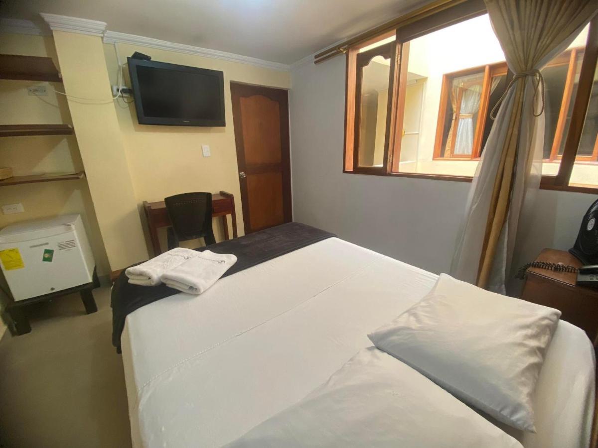 Hotel Caldas Plaza Bagian luar foto