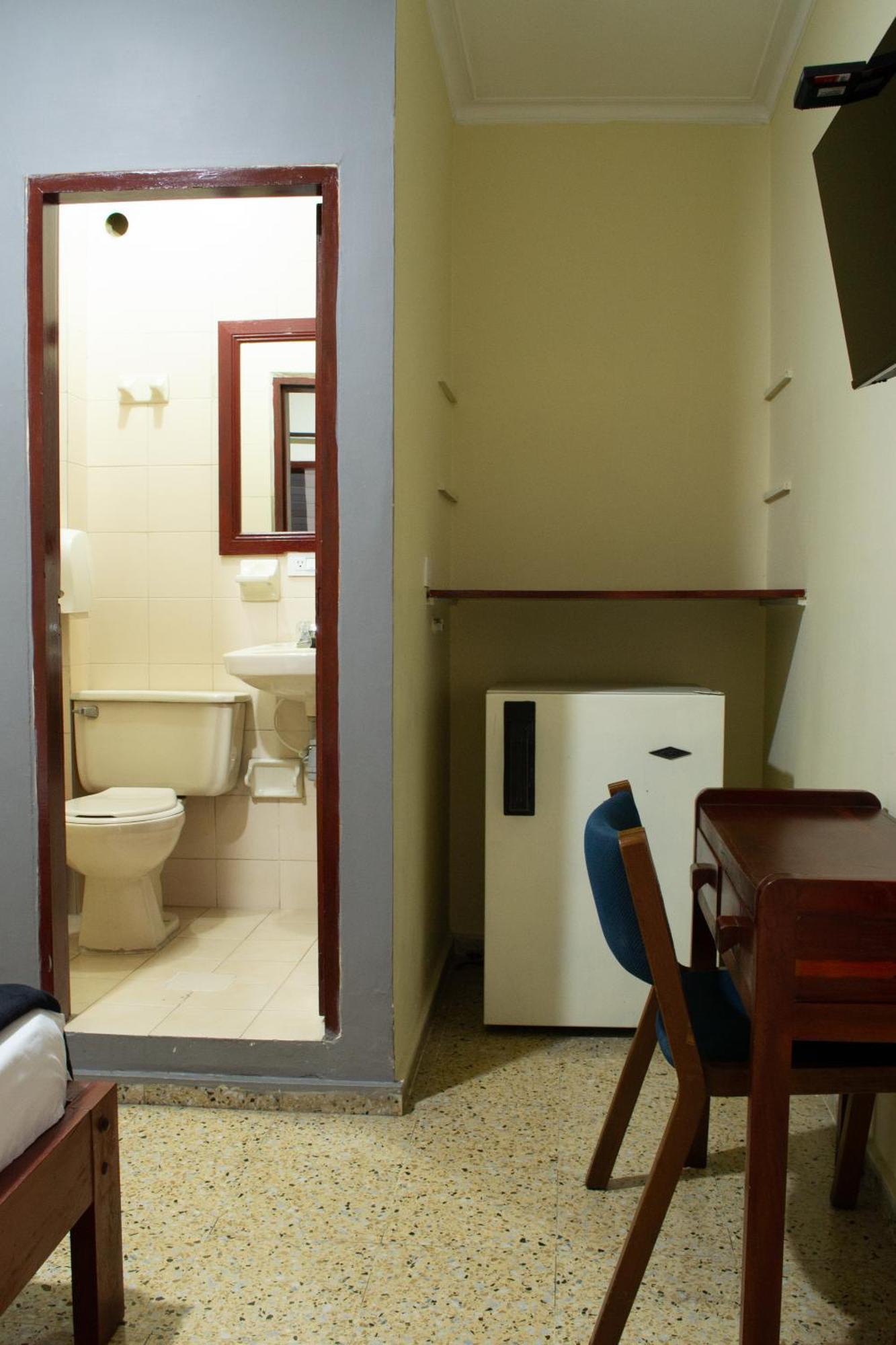 Hotel Caldas Plaza Bagian luar foto