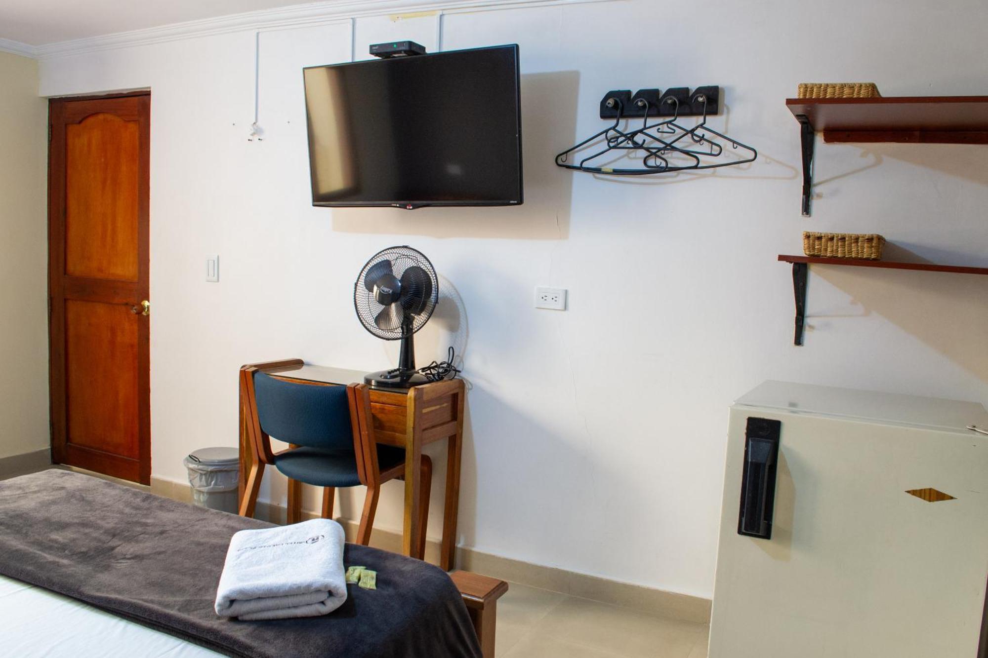 Hotel Caldas Plaza Bagian luar foto