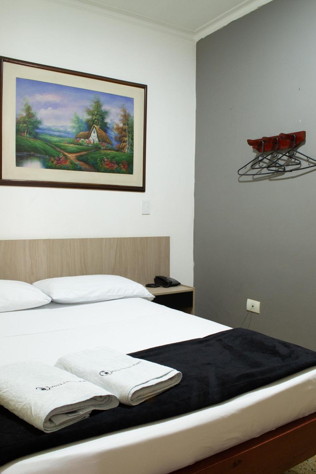 Hotel Caldas Plaza Bagian luar foto